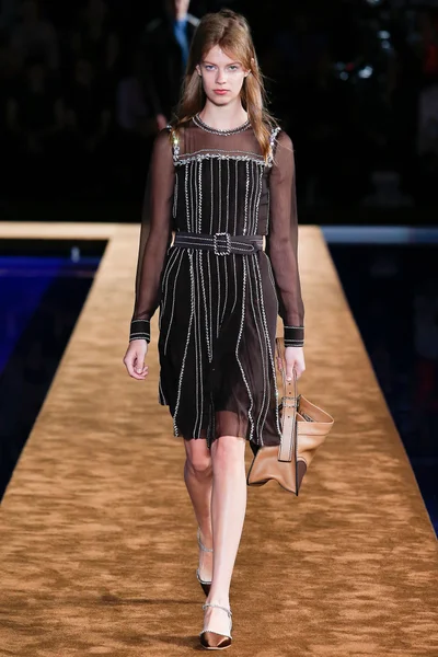 Look 41